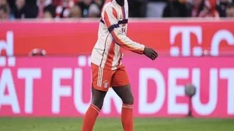 “揭秘昨日NBA赛场：猛龙与步行者激战正酣，3胜2负临界点深度剖析！”